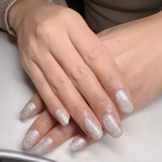 ネイル 髙田 亜美のネイルデザイン