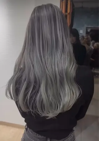 ロング naomi (夜間営業受付中★)のヘアスタイル