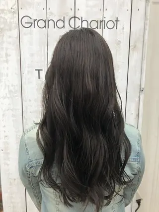 ロング カラー あだち ゆかのヘアスタイル