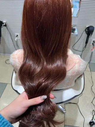 ロング カラー momb 折戸結菜のヘアスタイル