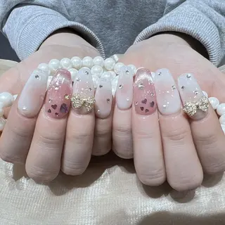 ネイル Queens 榊 まおのネイルデザイン