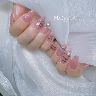 ネイル MQueen ネイルサロンのネイルデザイン