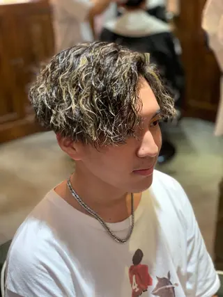 ショート カラー パーマ メンズ 🎱メンズフェード 特化HYOGA🎱のヘアスタイル