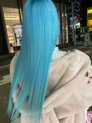 ロング 🩵ブリーチと ブリーチ矯正の人🩵のヘアスタイル