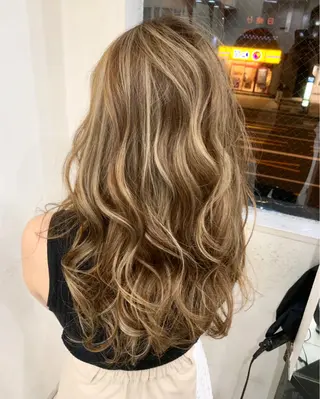 セミロング カラー にしき さんのヘアスタイル