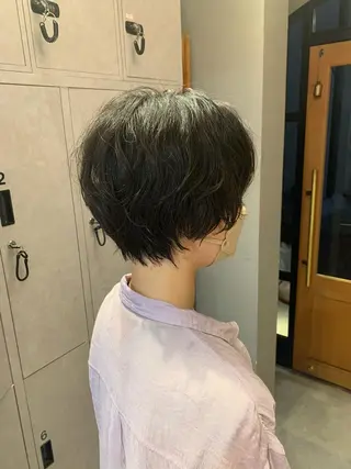 ショート ブリーチなしベージュ 特化 松村 茶屋町のヘアスタイル