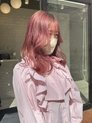 ミディアム カラー パーマ ヘアアレンジ メンズ キッズ ネイル マツエク・マツパ アイブロウ 切りっぱなしヘアボブ ミディアムヘアRYOのヘアスタイル
