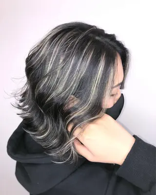 ショート 手島 カミラのヘアスタイル
