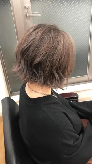 ショート カラー ウルフ/デザイン/ 大阪/タカハシユウキのヘアスタイル