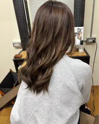 カラー 落合 そらのヘアスタイル