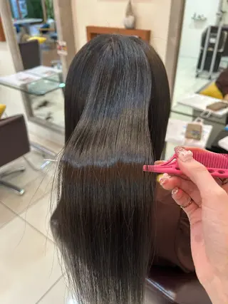 セミロング トップスタイリスト 林すずかのヘアスタイル