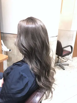 ロング カラー 100%髪質改善特化 TRUNSのヘアスタイル