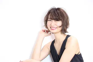 ショート カラー ヘアアレンジ ミドウチ アヤカのヘアスタイル