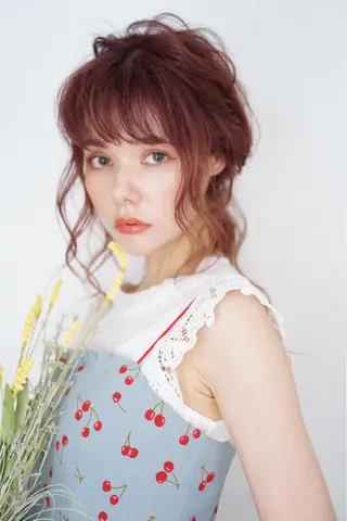 ロング カラー パーマ ヘアアレンジ ネイル 暖色ボブ 🍊rikakoのヘアスタイル