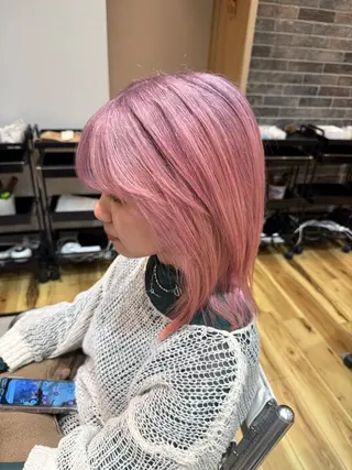 セミロング カラー 碇山 楓己のヘアスタイル