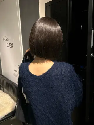 ショート えり 堀江/ボブ /レイヤー/艶髪のヘアスタイル