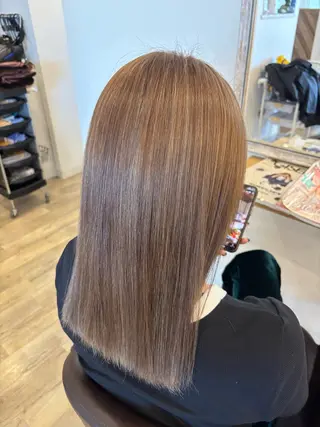 カラー なつ / ハイライト / 髪質改善カラーのヘアスタイル