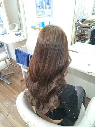 ロング GLOSS 心斎橋 山上のヘアスタイル