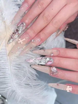 ネイル グロー ネイルのネイルデザイン