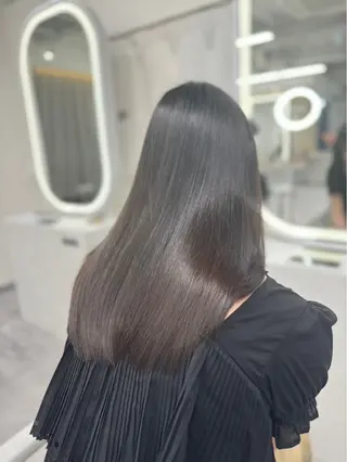 セミロング 髪質改善ELSA元町 城内譲のヘアスタイル