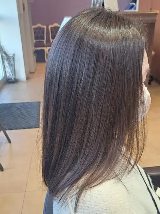 ミディアム カラー 照屋 和奏のヘアスタイル