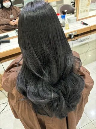 ロング カラー 守谷 奏穂のヘアスタイル