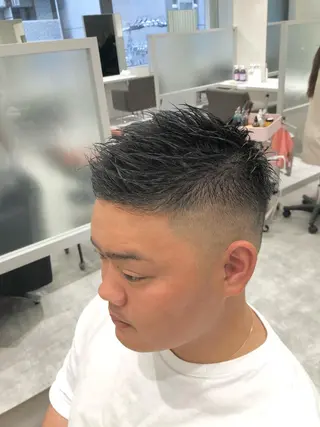 ショート カラー パーマ メンズ 関西センターパート メンズモデル募集のヘアスタイル