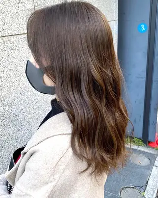 セミロング カラー カラー系/カット特化 🟠オオタキマサシのヘアスタイル