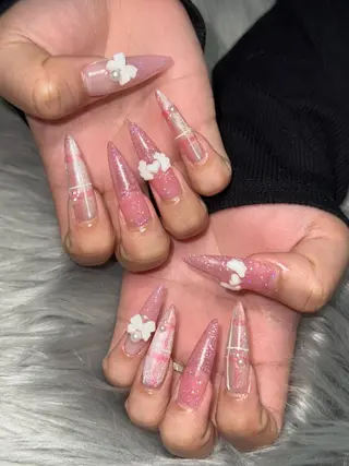 ネイル Momoka 🍑🎀のネイルデザイン