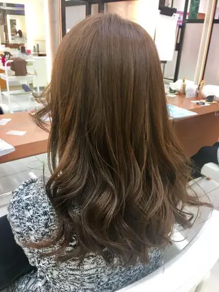 セミロング カラー ブリーチ/バレイヤ ージュ川端裕司のヘアスタイル