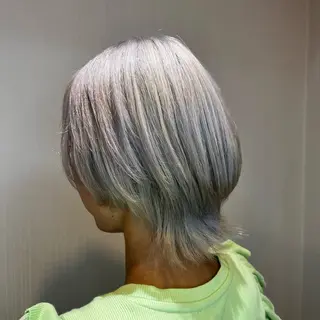 ショート カラー おくだ　りお /ハイトーンカラーのヘアスタイル