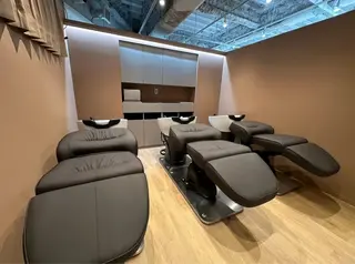 スズキ シオリのヘアスタイル