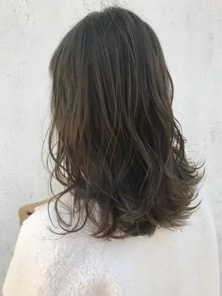 ミディアム 渡邊 恭汰のヘアスタイル