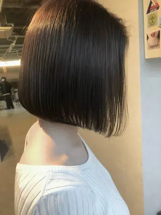 ミディアム 俵 知広のヘアスタイル