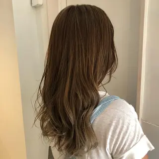 ロング カラー 中司 莉菜のヘアスタイル