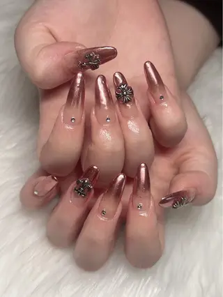 ネイル nail&eye Ariesのネイルデザイン