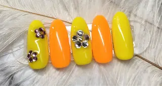 ミディアム ネイル マジック ミラーのネイルデザイン