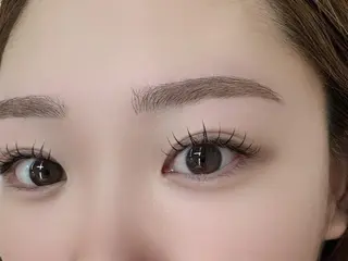 マツエク・マツパ 髪質改善 BlancHairのヘアスタイル