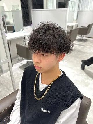 ショート カラー パーマ メンズ 関西センターパート メンズモデル募集のヘアスタイル