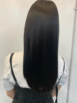 ロング トップ スタイリストのヘアスタイル