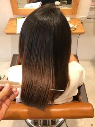 セミロング パーマ ツヤ髪専門美容師 桑原 和誠のヘアスタイル