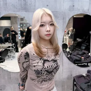 ミディアム カラー ヘアアレンジ 【🥀履歴修正🥀】 ハイトーン職人/拓真のヘアスタイル