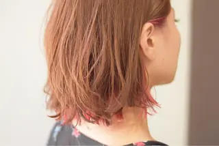 ミディアム 中川 茜里のヘアスタイル