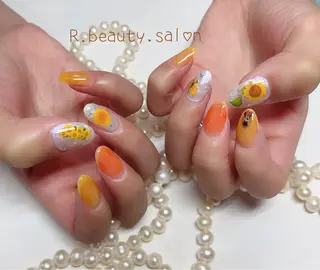 ネイル R.beauty サロンのネイルデザイン