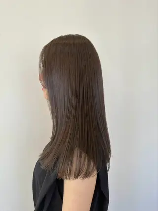 セミロング カラー Sakura .のヘアスタイル