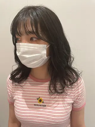 セミロング カラー 狩野 羅夢のヘアスタイル