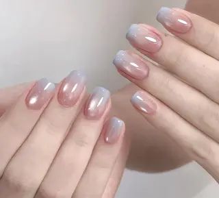 ネイル Demure リリス　銀座店のネイルデザイン