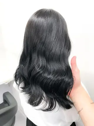 セミロング カラー ハイトーン×レイヤー カットTAKUMIのヘアスタイル