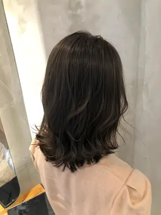 ミディアム カラー ヘアアレンジ 顔周りカット・相談 レイヤーも◎しずくのヘアスタイル
