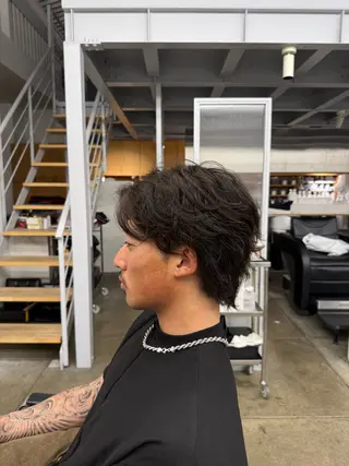 パーマ メンズ 竹山 功起のヘアスタイル